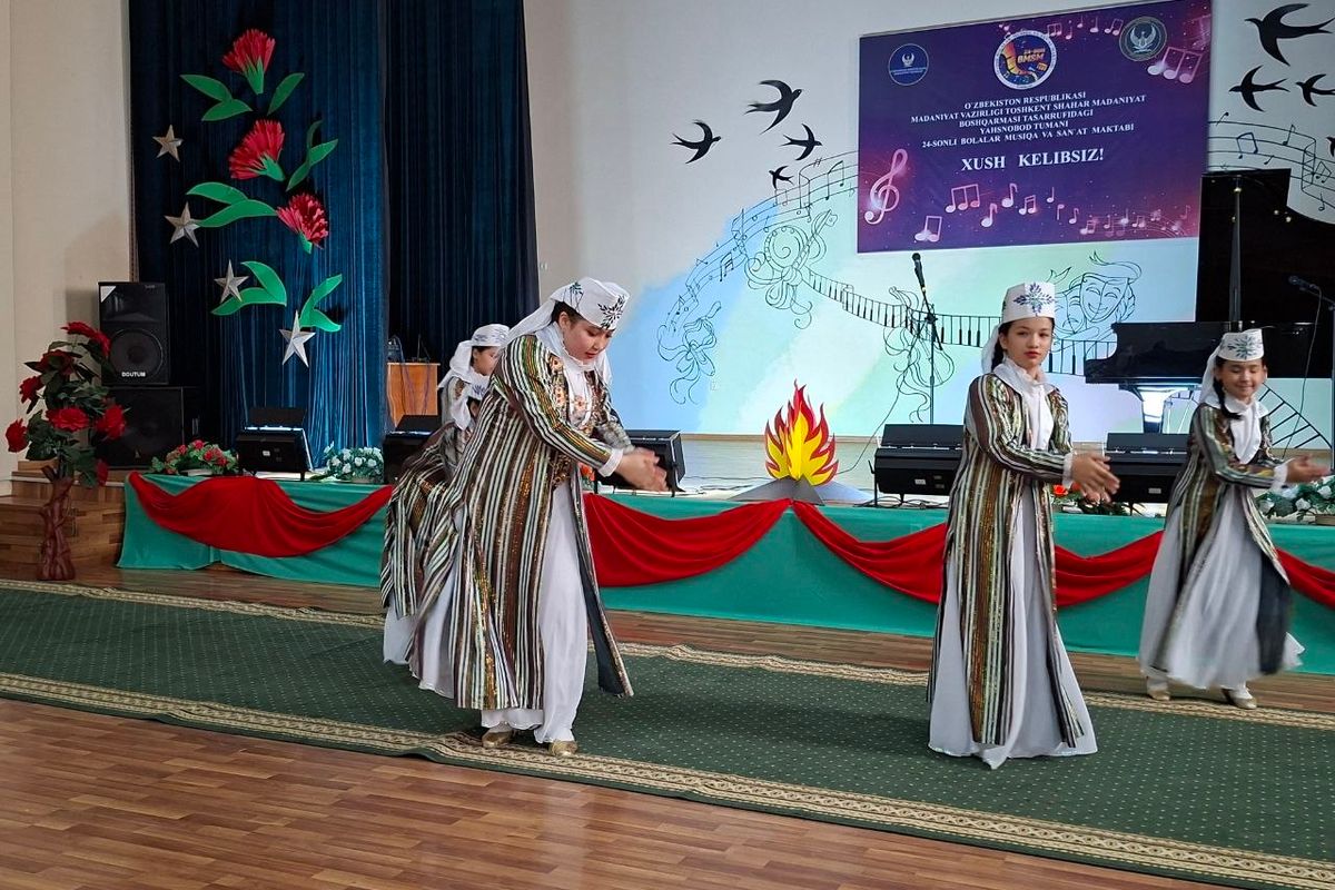 Xotira va qadirlash kuni konsertidan lavhalari