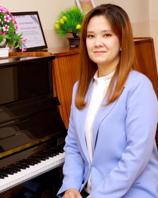 ABDURASULOVA FARINOZ OYBEKOVNA